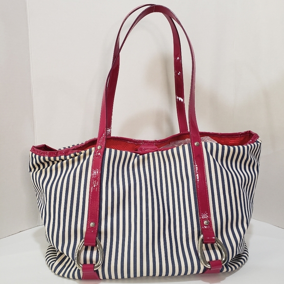 Tote - Picture 2 of 13